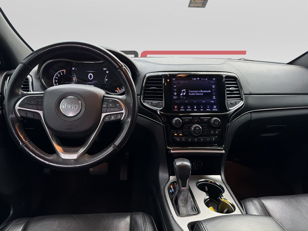 Used 2020 Silver Jeep Overland image 10