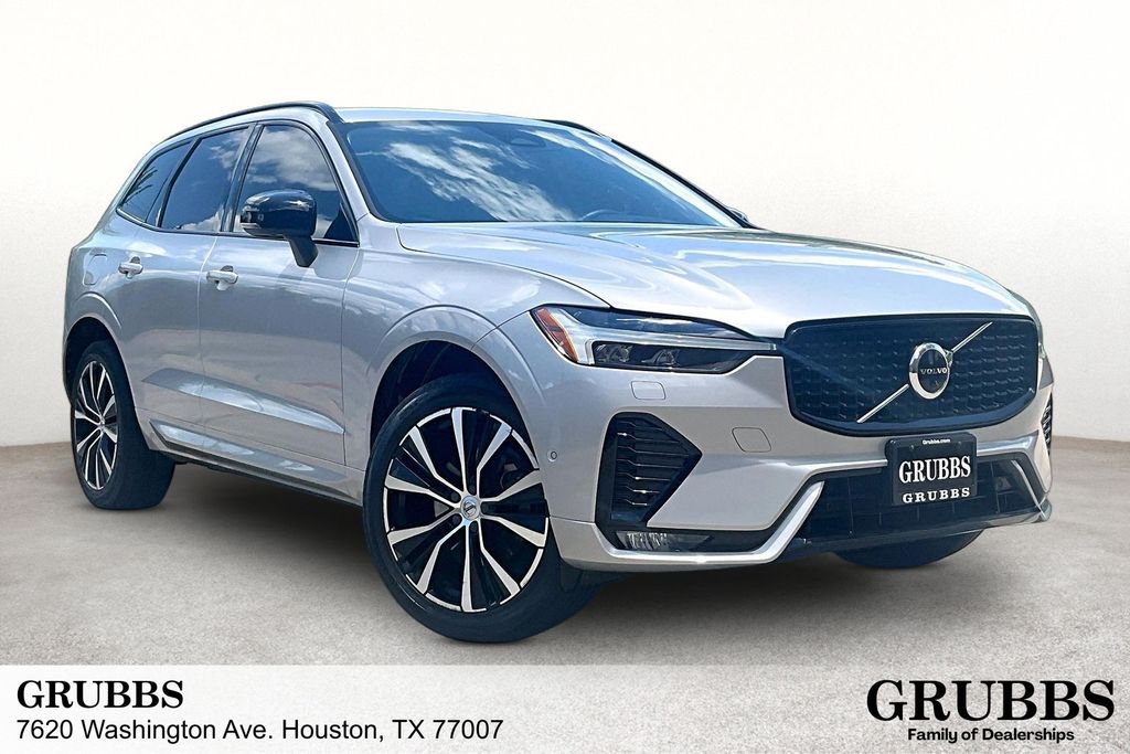 2023 Volvo XC60 B5 Plus Dark Theme AWD