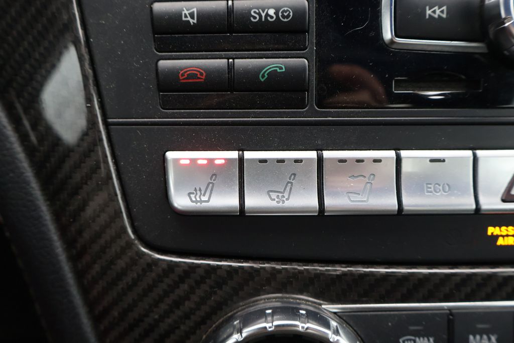 Thumbnail: 2013 Mercedes-Benz SL-Class - 21