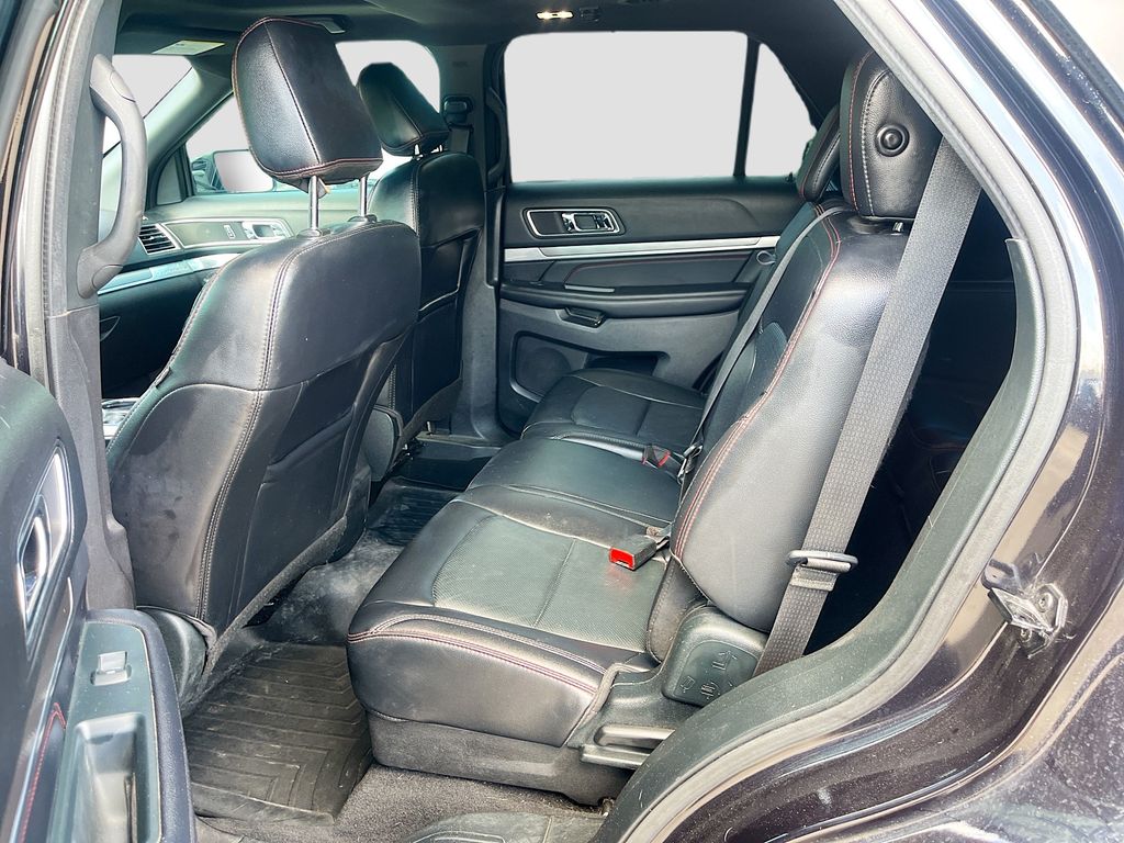 2019 Ford Explorer Sport Black at Autostrade
