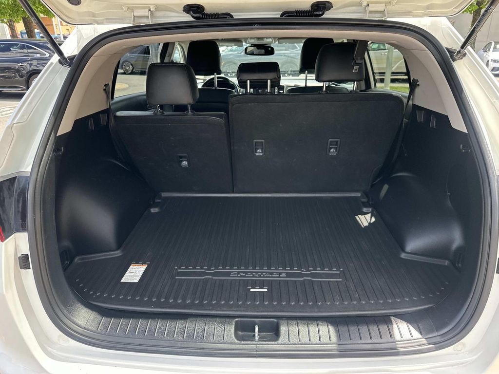 Thumbnail: 2019 Kia Sportage - 13