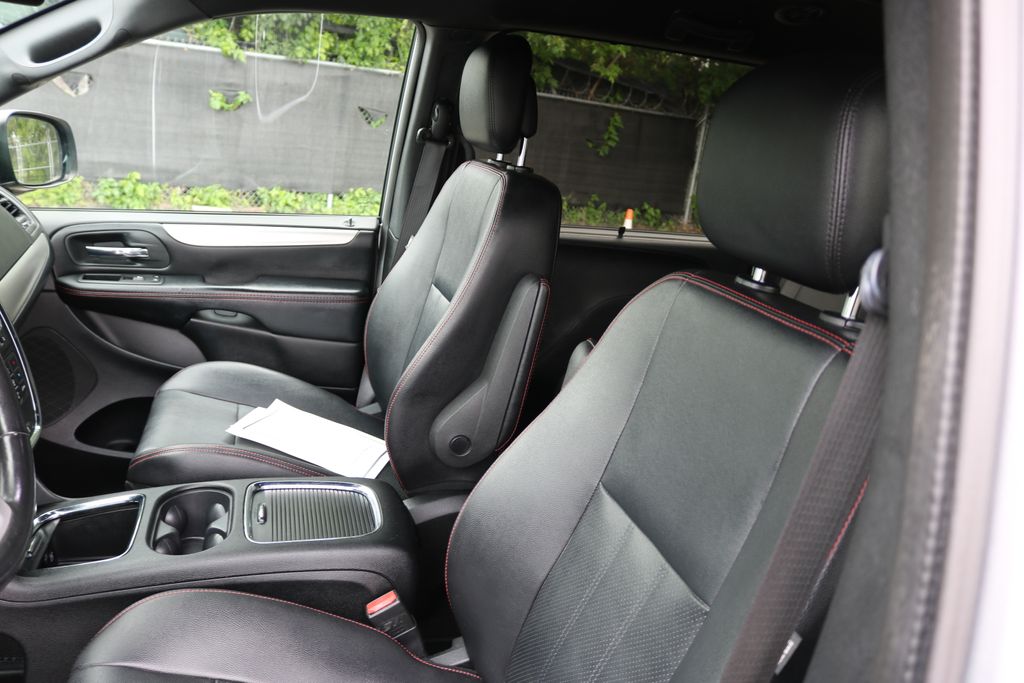 Used Car 2020 Dodge Grand Caravan  Gt For Sale Under $15,000 In Austin, Texas