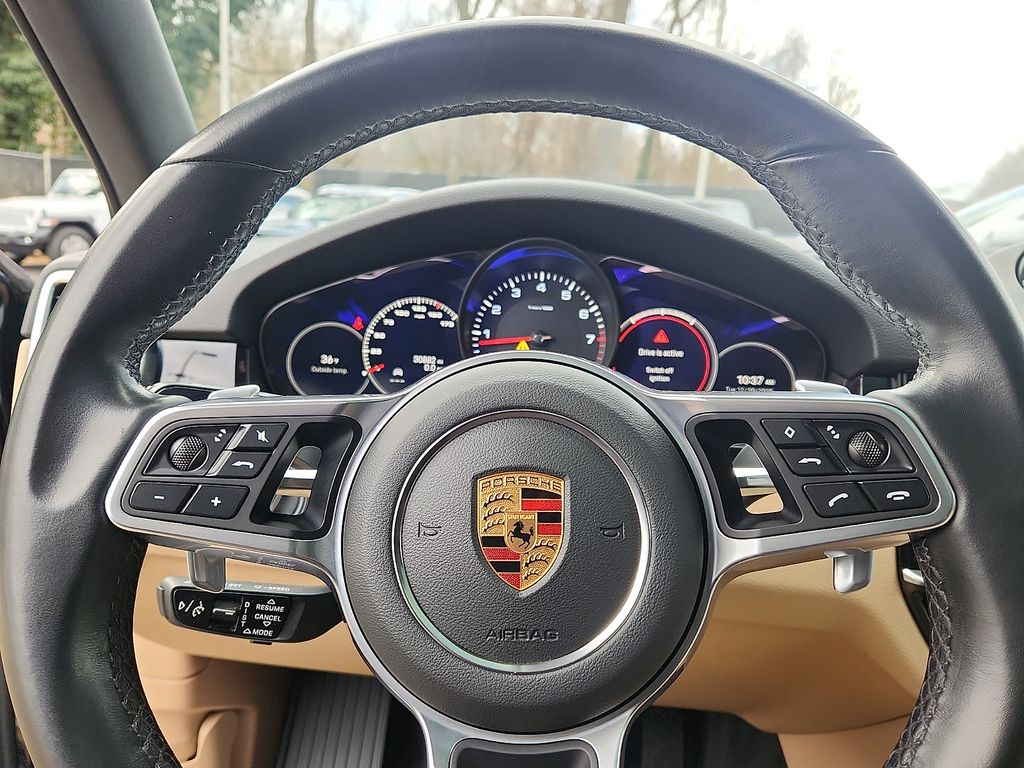 Thumbnail: 2022 Porsche Cayenne - 20