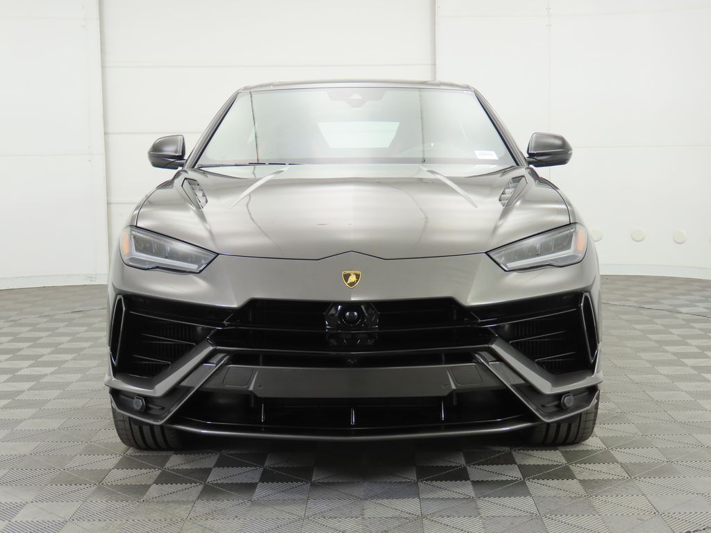 2024 Lamborghini Urus  2