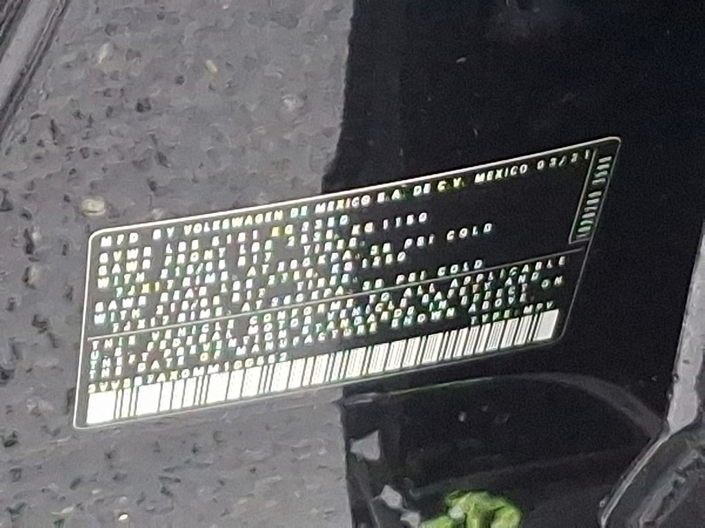 Thumbnail: 2021 Volkswagen Tiguan - 27