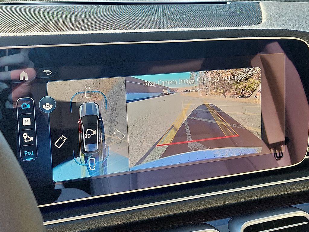 Thumbnail: 2026 Mercedes-Benz GLE - 13