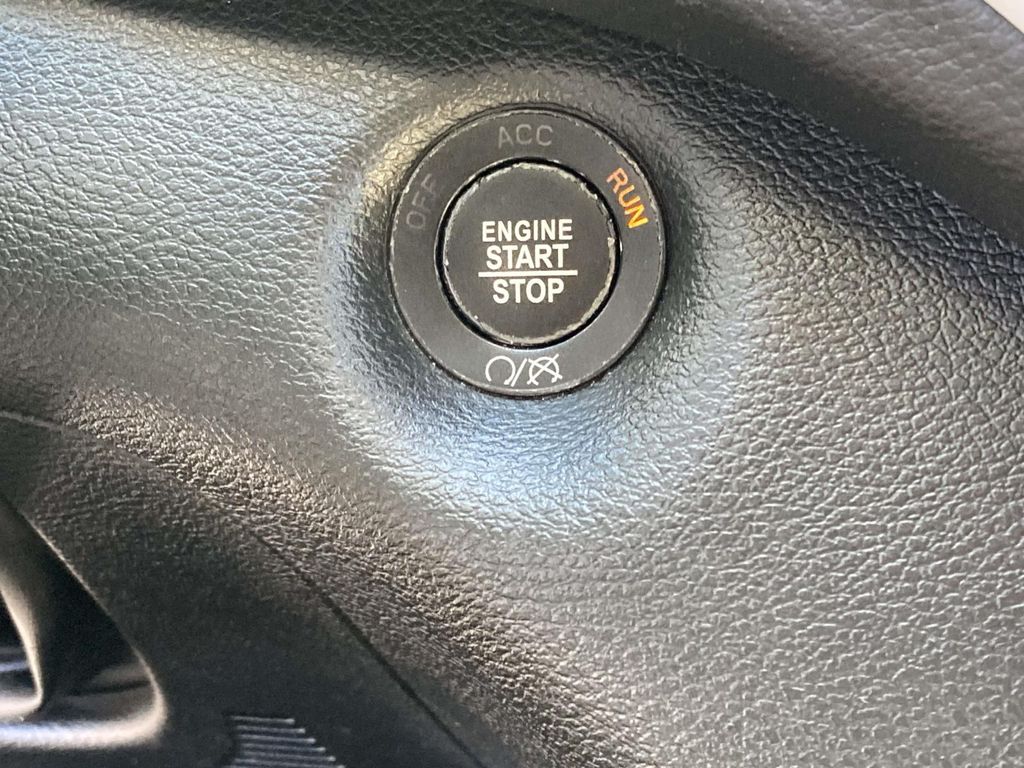 Used 2018 Red Jeep Limited image 17