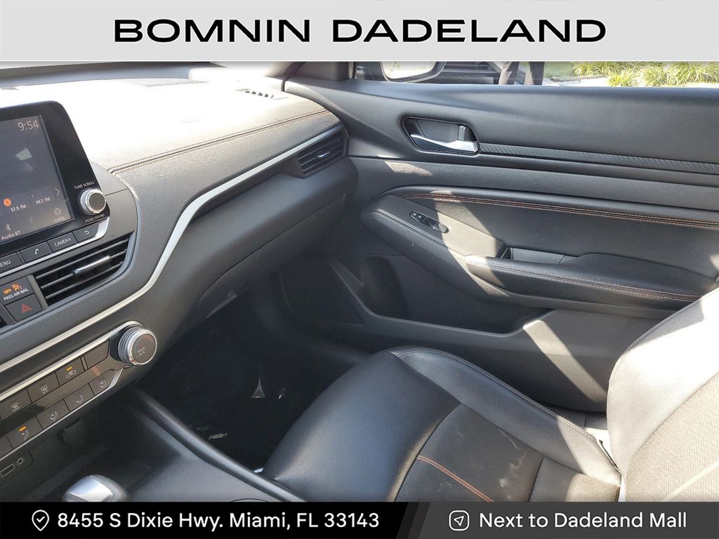 2020 Nissan Altima 2.5 SR photo