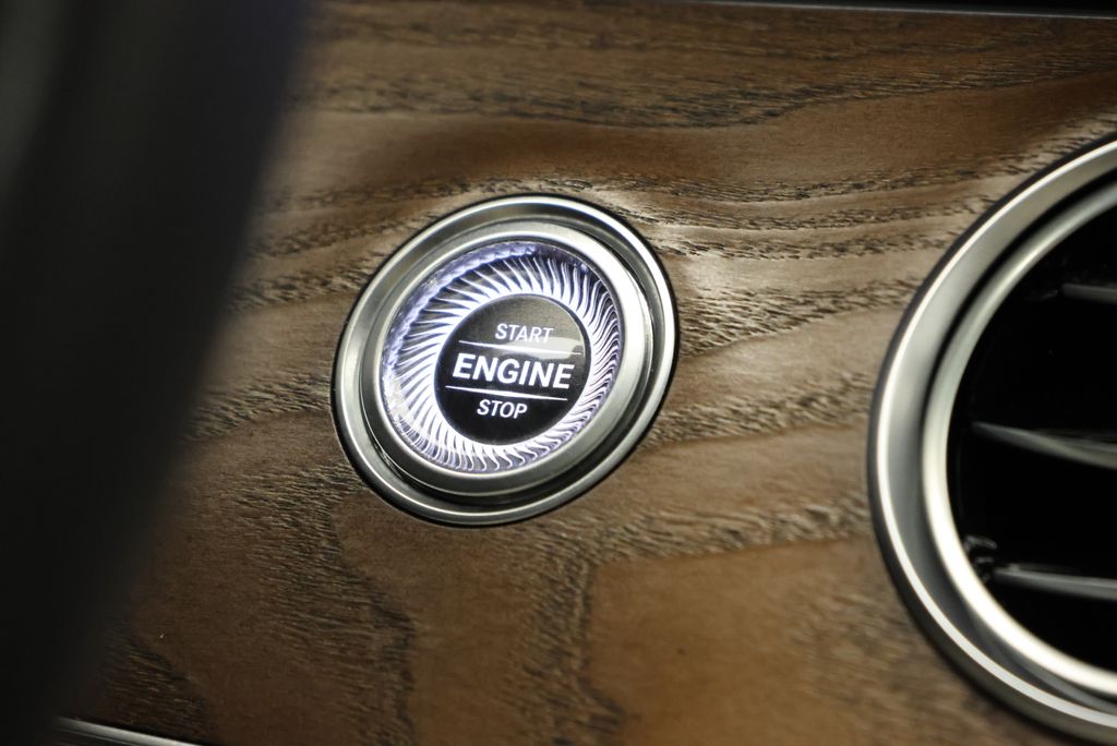 Thumbnail: 2019 Mercedes-Benz E-Class - 24