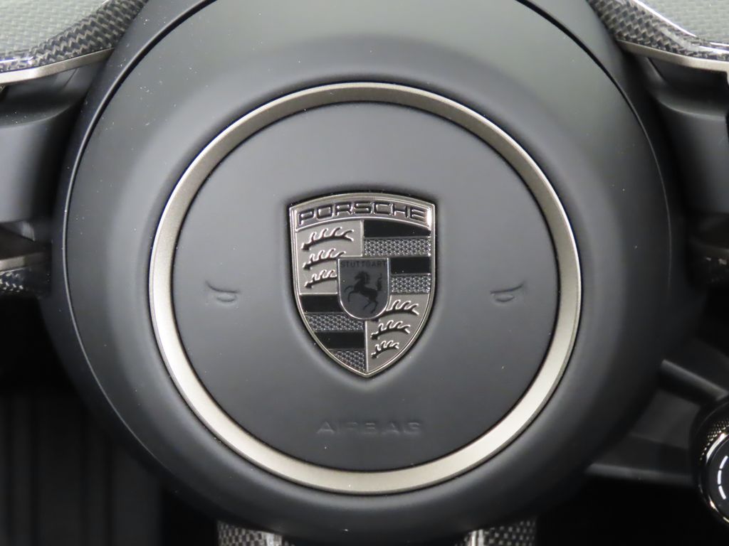 Thumbnail: 2025 Porsche Macan - 21