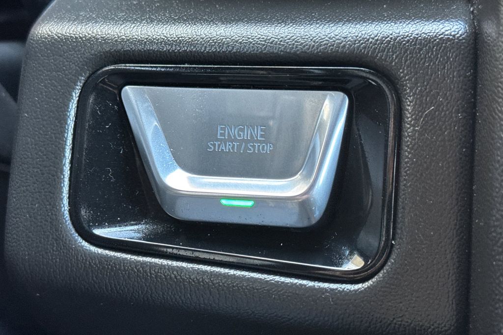 used 2025 GMC Yukon car, priced at $71,984