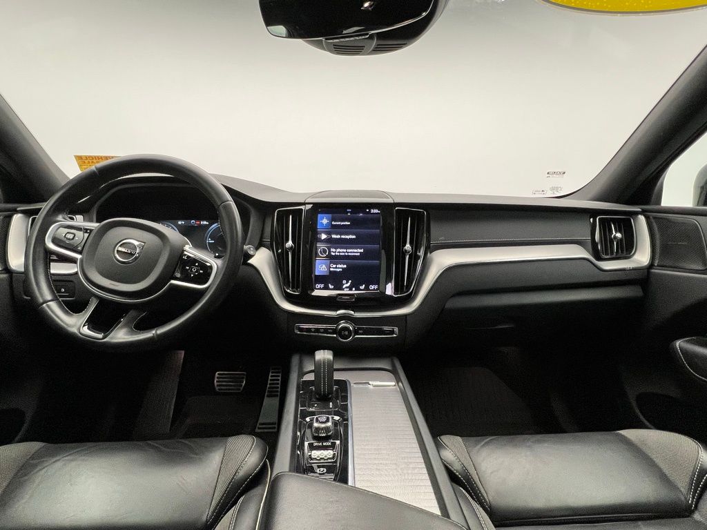 Thumbnail: 2021 Volvo XC60 - 10