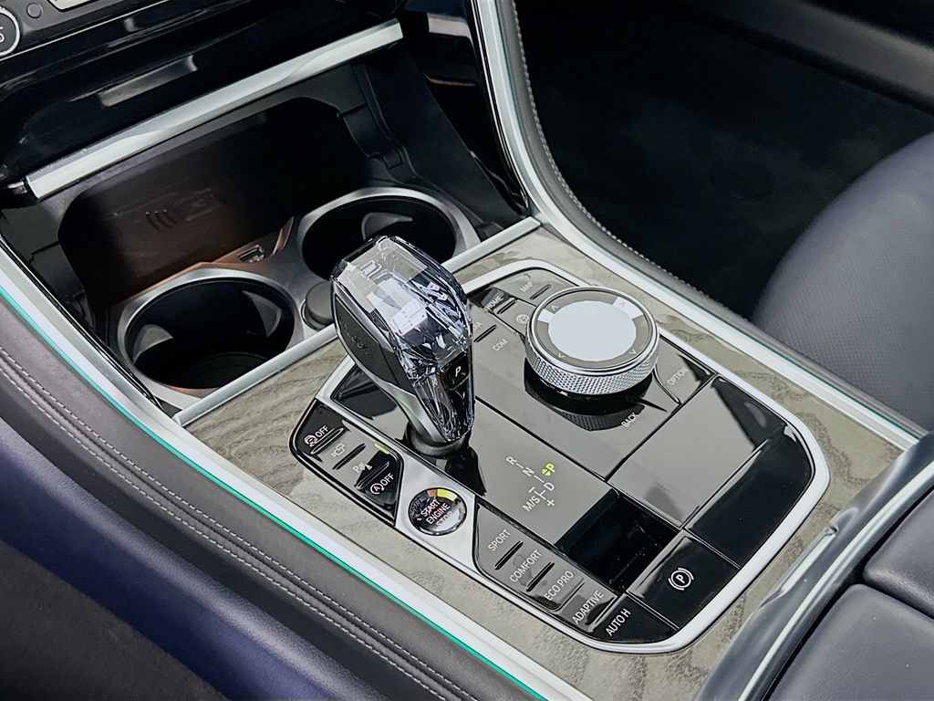 Thumbnail: 2022 BMW 8 Series - 17