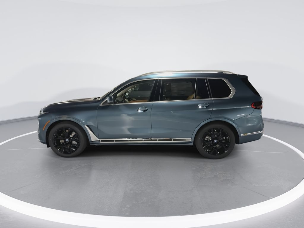 Thumbnail: 2027 BMW X7 - 5