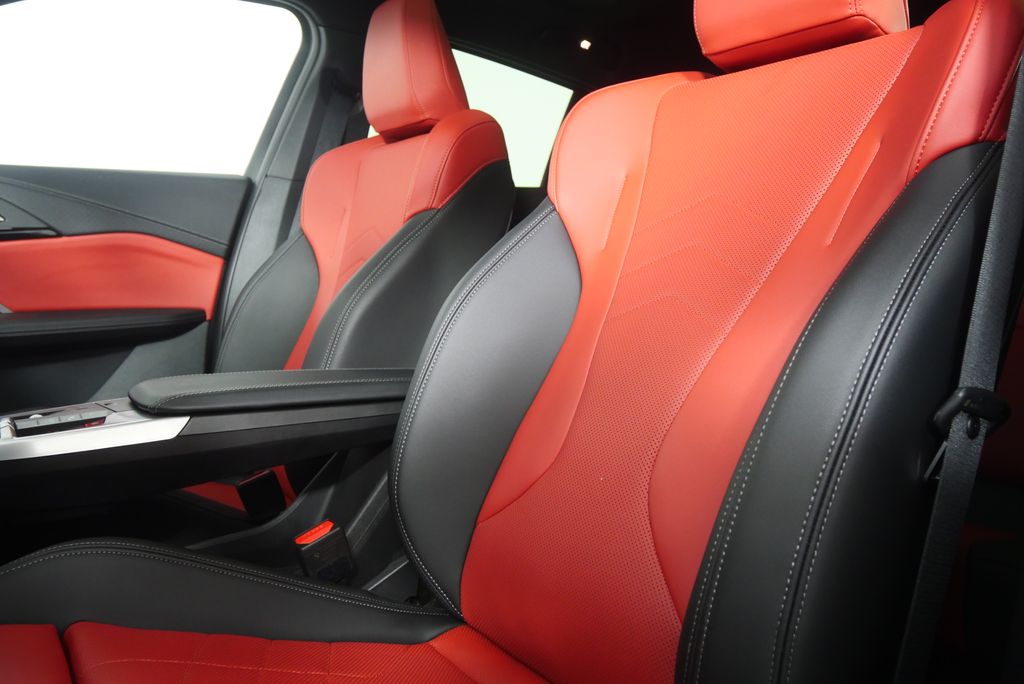 Thumbnail: 2025 BMW X2 - 10