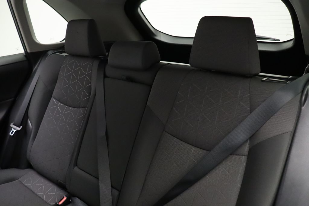 2023 Toyota RAV4 XLE 18