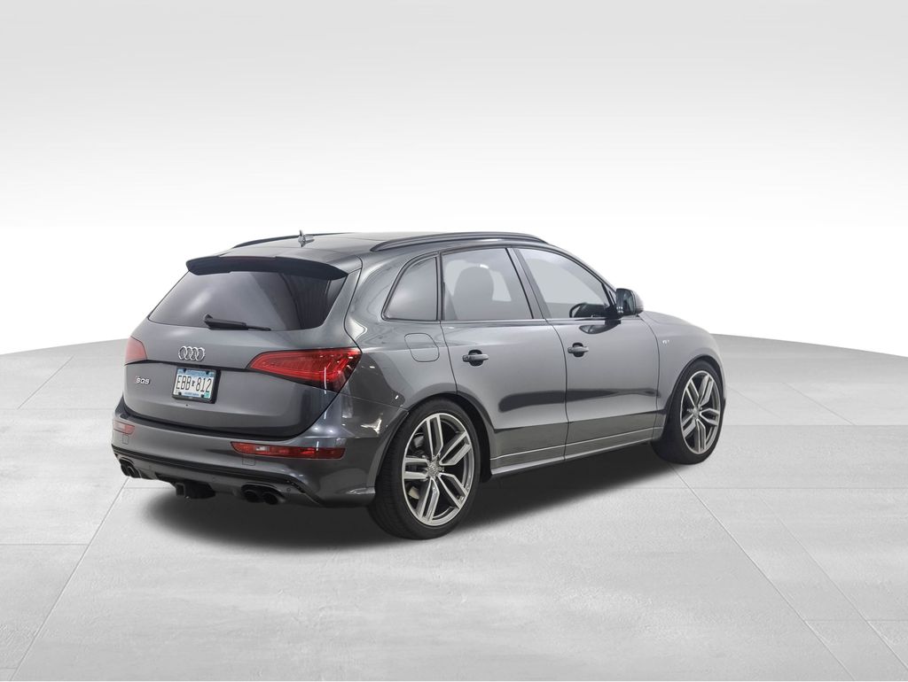 Thumbnail: 2016 Audi SQ5 - 5