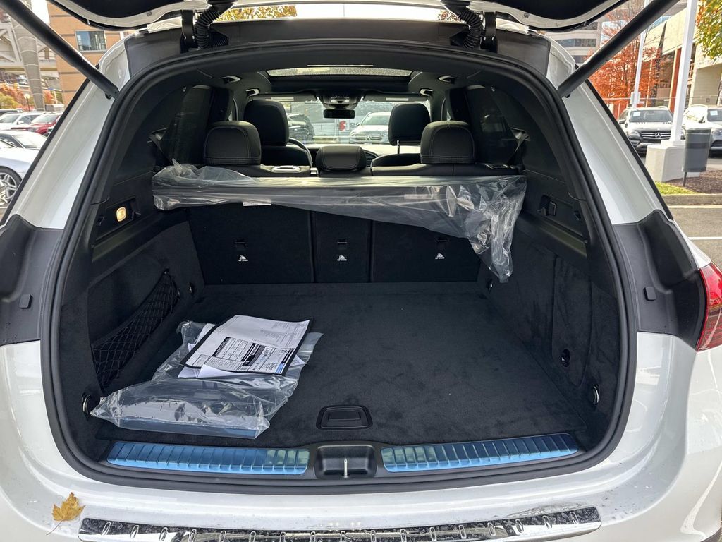 Thumbnail: 2026 Mercedes-Benz GLE - 19