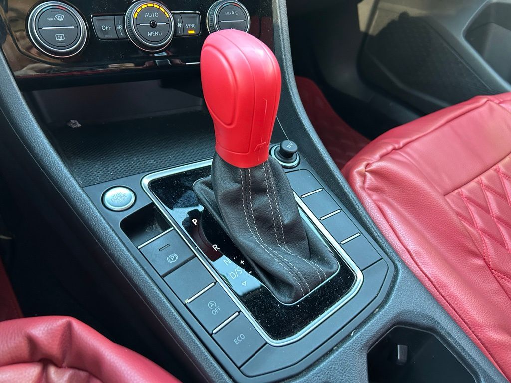 Thumbnail: 2019 Volkswagen Jetta - 26