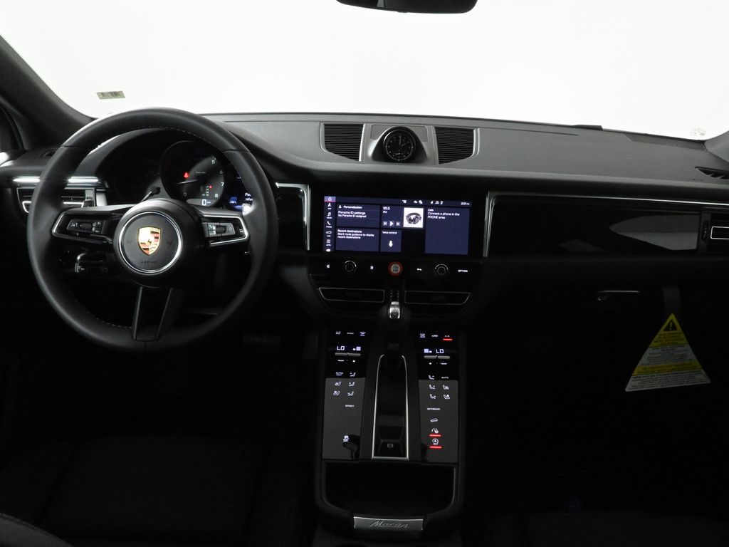 Thumbnail: 2025 Porsche Macan - 16