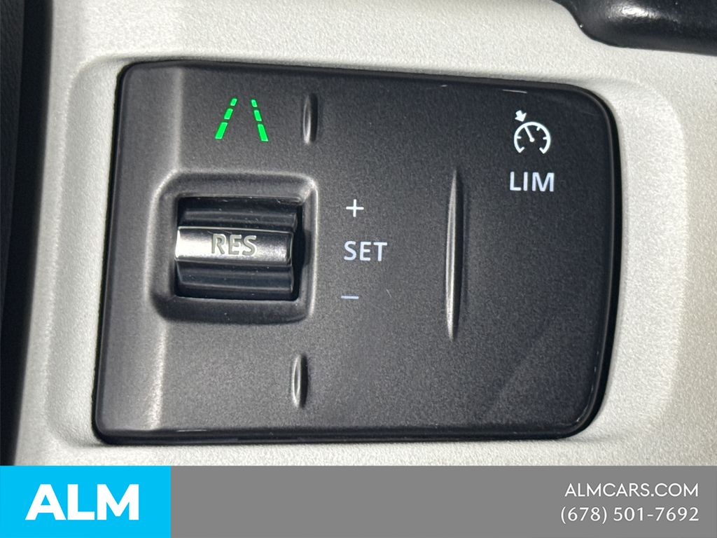 Used 2023 Gray Land Rover X-Dynamic SE image 26