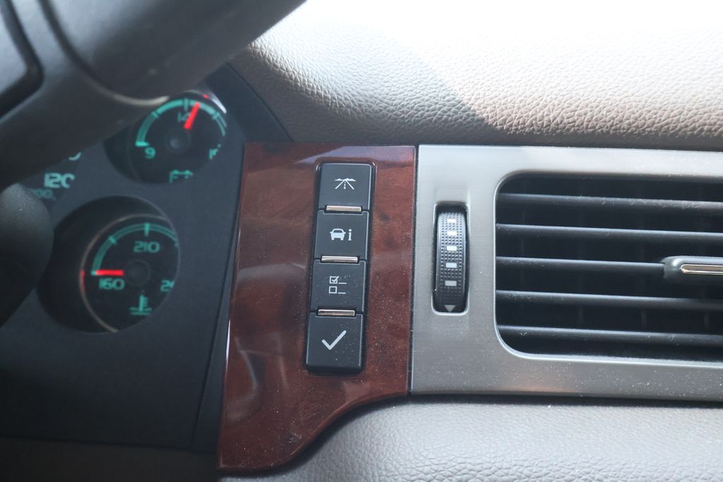 2013 Chevrolet Silverado 1500 LTZ 26
