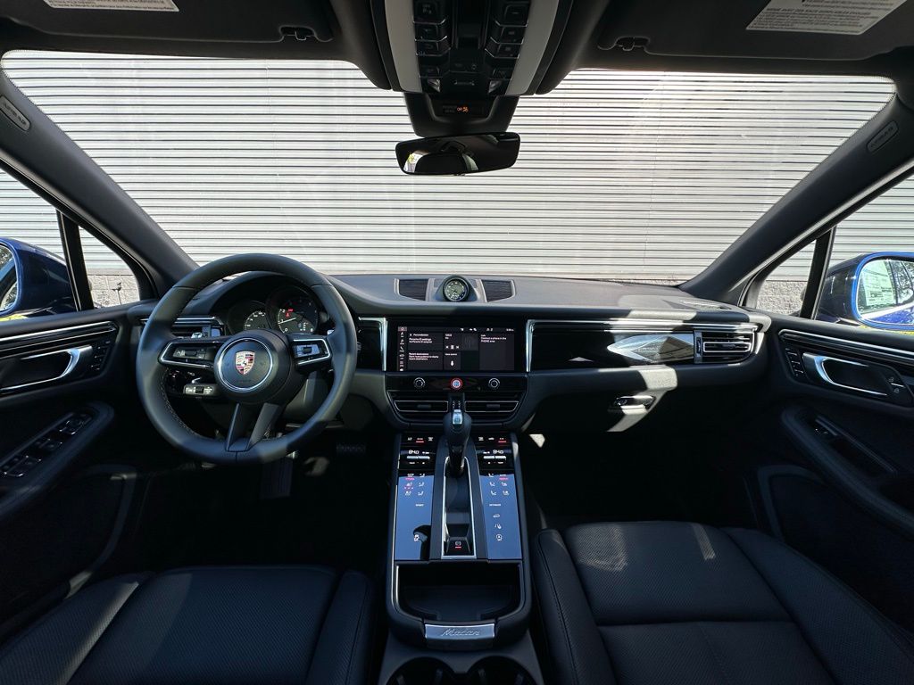 Thumbnail: 2026 Porsche Macan - 12