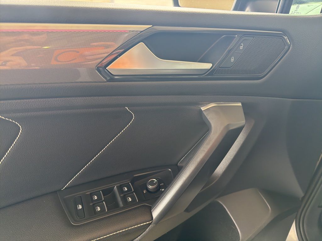 Thumbnail: 2023 Volkswagen Tiguan - 26