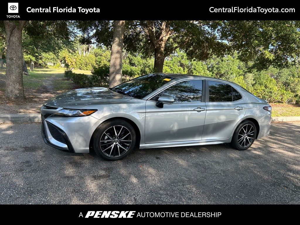 2021 Toyota Camry SE -
                Orlando, FL
