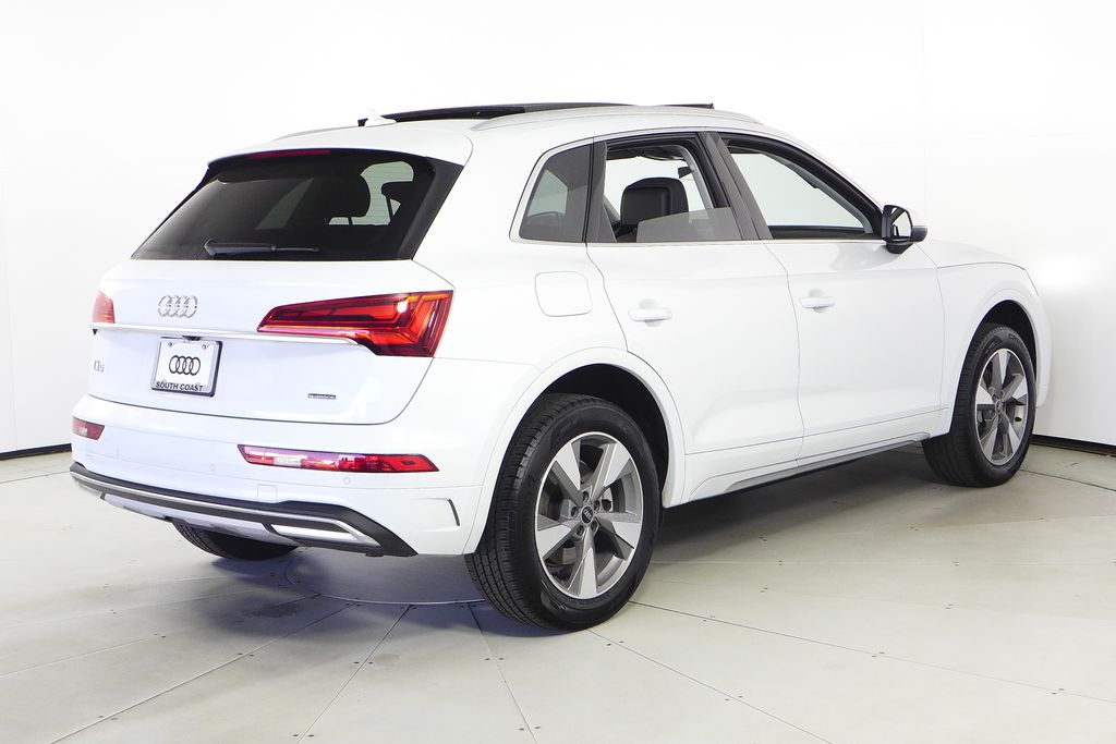 Thumbnail: 2023 Audi Q5 - 7