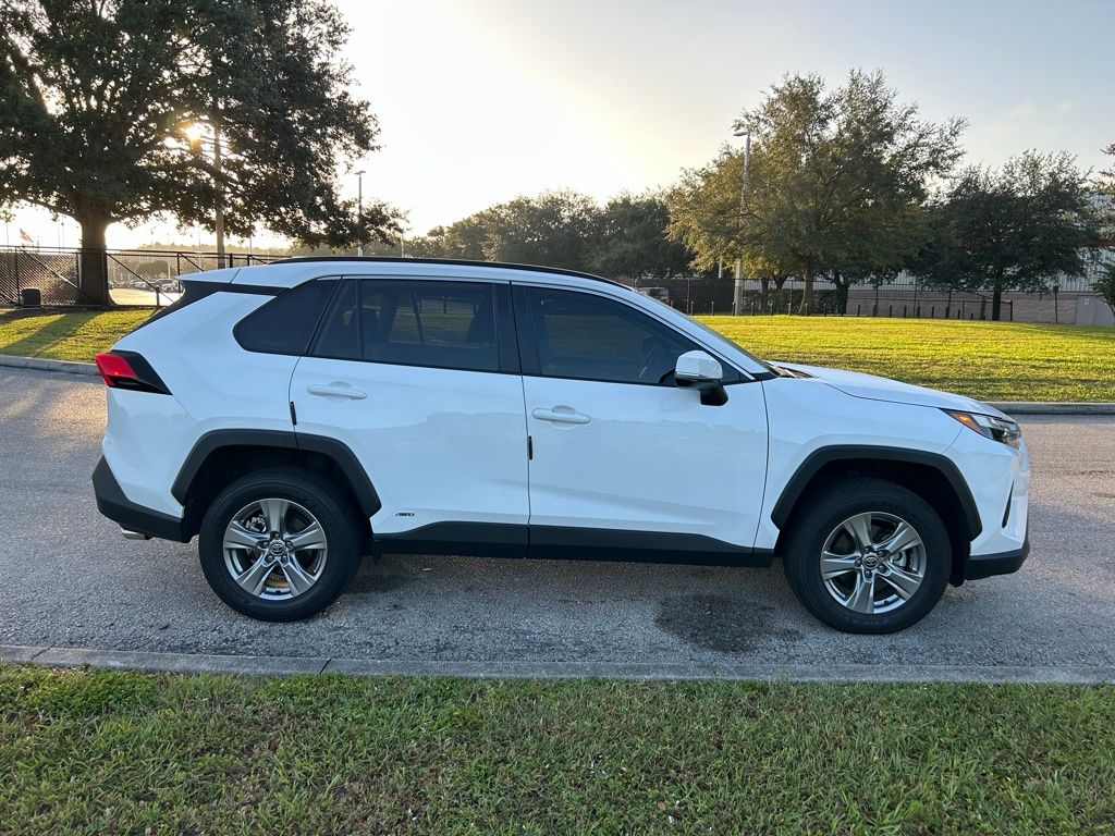 Thumbnail: 2024 Toyota RAV4 - 6