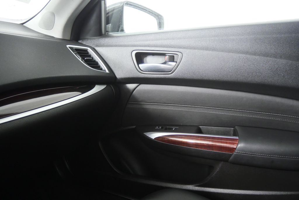 Thumbnail: 2015 Acura TLX - 19