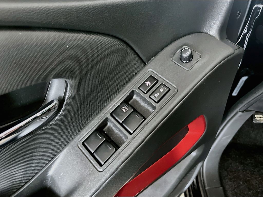 Used 2024 Black Nissan PRO-4X image 18