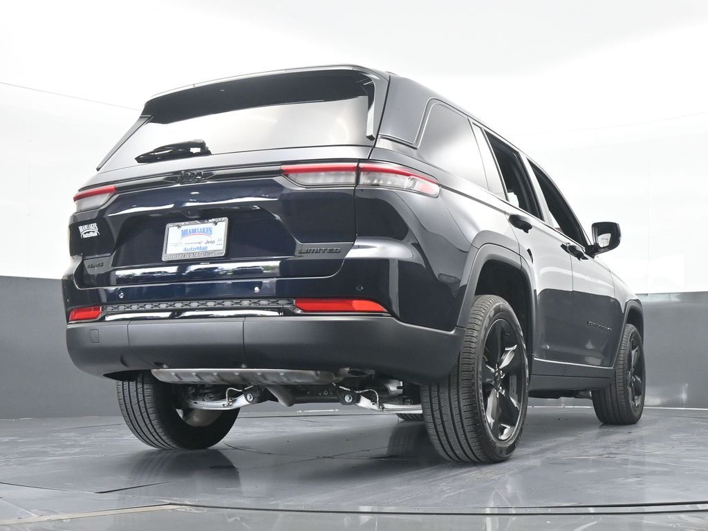 Used 2024 Midnight Sky Jeep Limited image 62