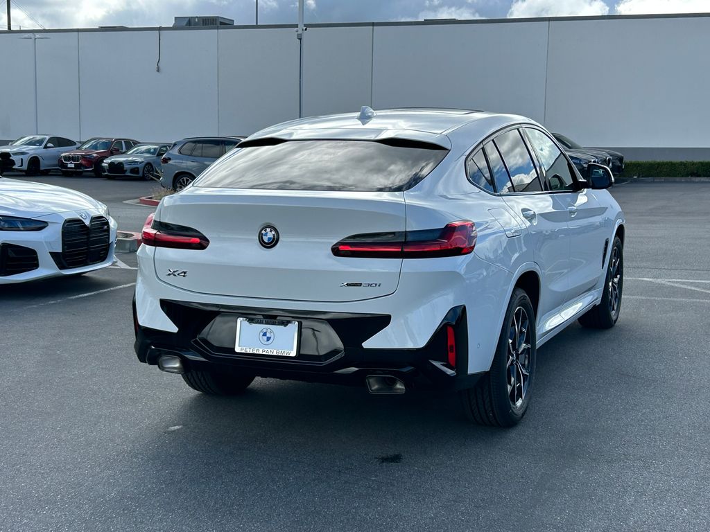 Thumbnail: 2025 BMW X4 - 5