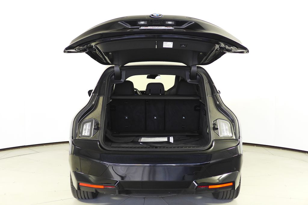 Thumbnail: 2023 BMW iX - 9