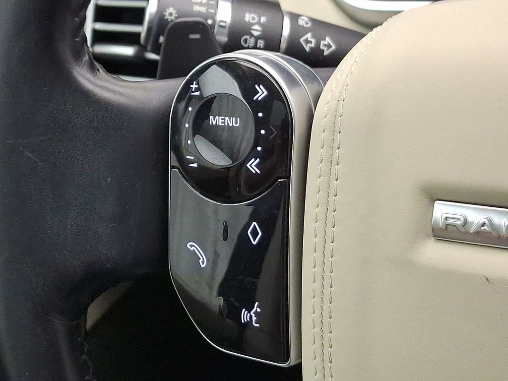 Thumbnail: 2022 Land Rover Range Rover - 23