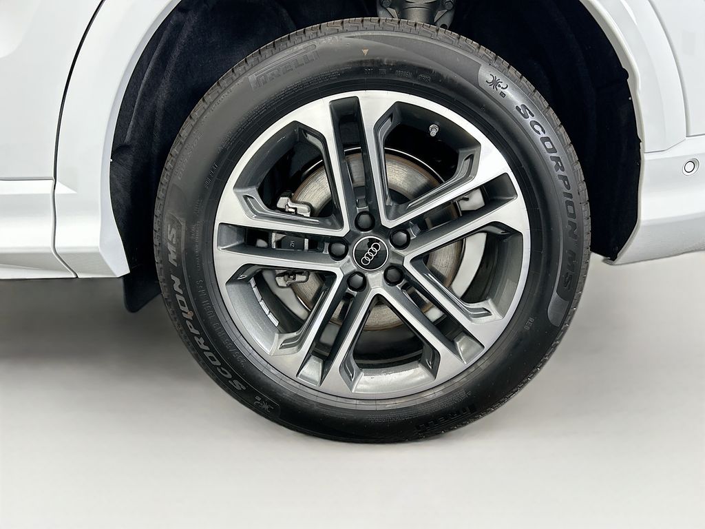 Thumbnail: 2025 Audi Q5 - 31