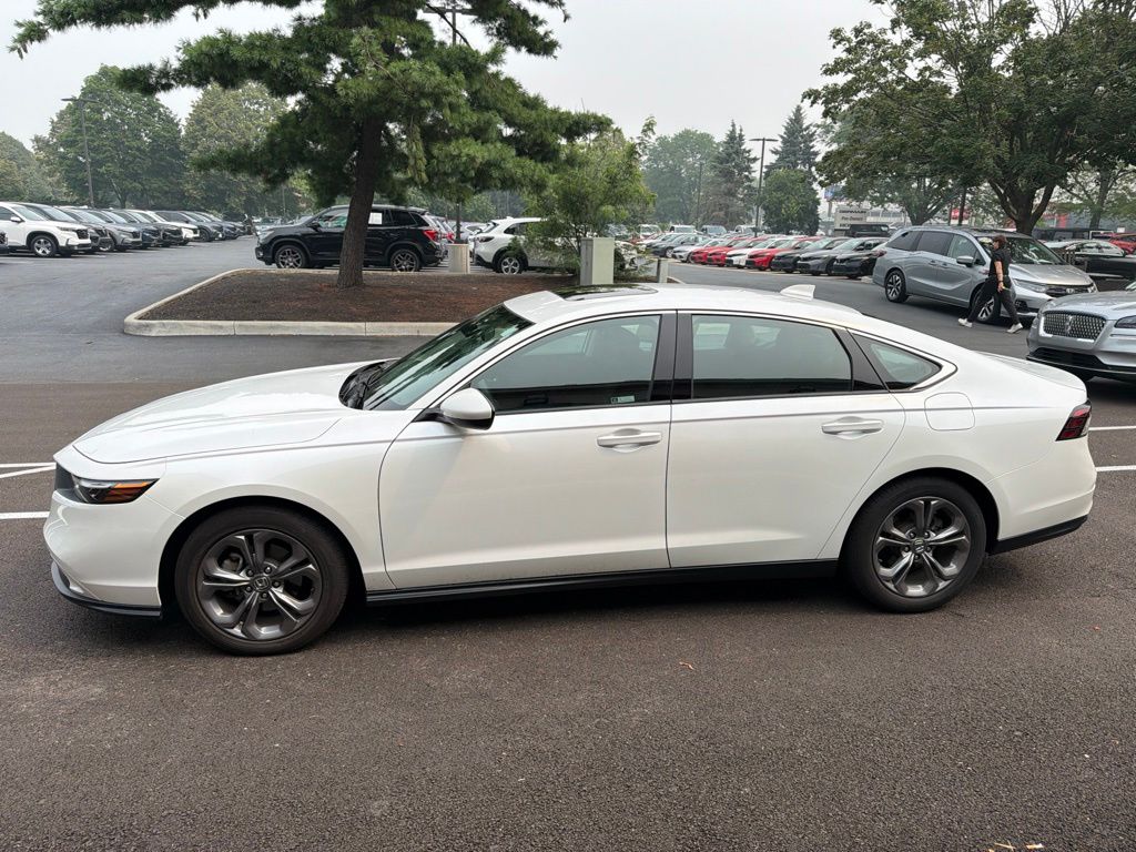 Certified Used 2024 White Honda EX image 4