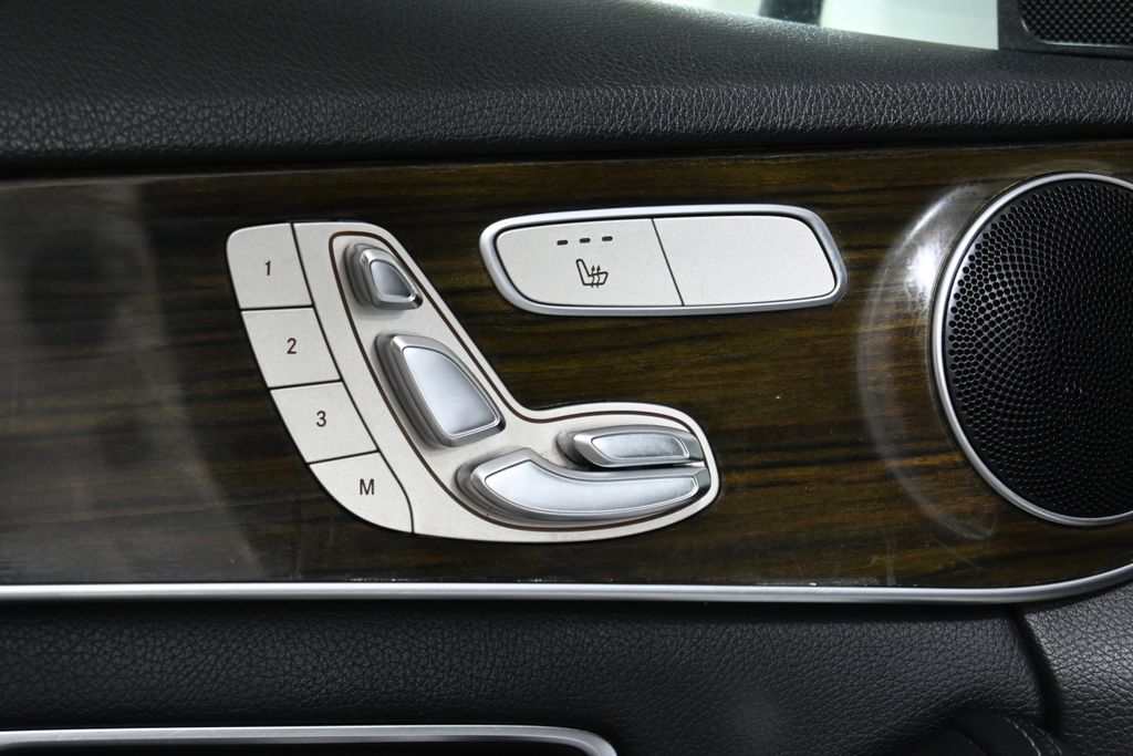 Thumbnail: 2019 Mercedes-Benz C-Class - 31