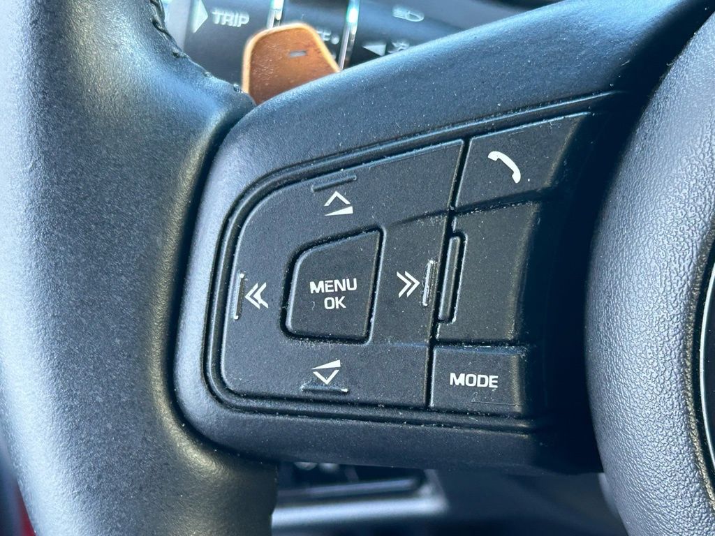 Used 2014  Jaguar S image 26