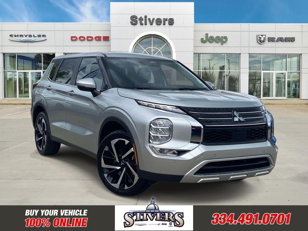 Alloy Silver Metallic/Black Roof 2023 Mitsubishi Outlander SE FWD SUV / Crossover Front-Wheel Drive Continuously Variable Transmission