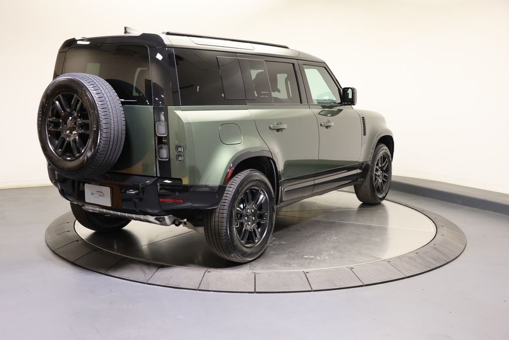 Thumbnail: 2026 Land Rover Defender - 5