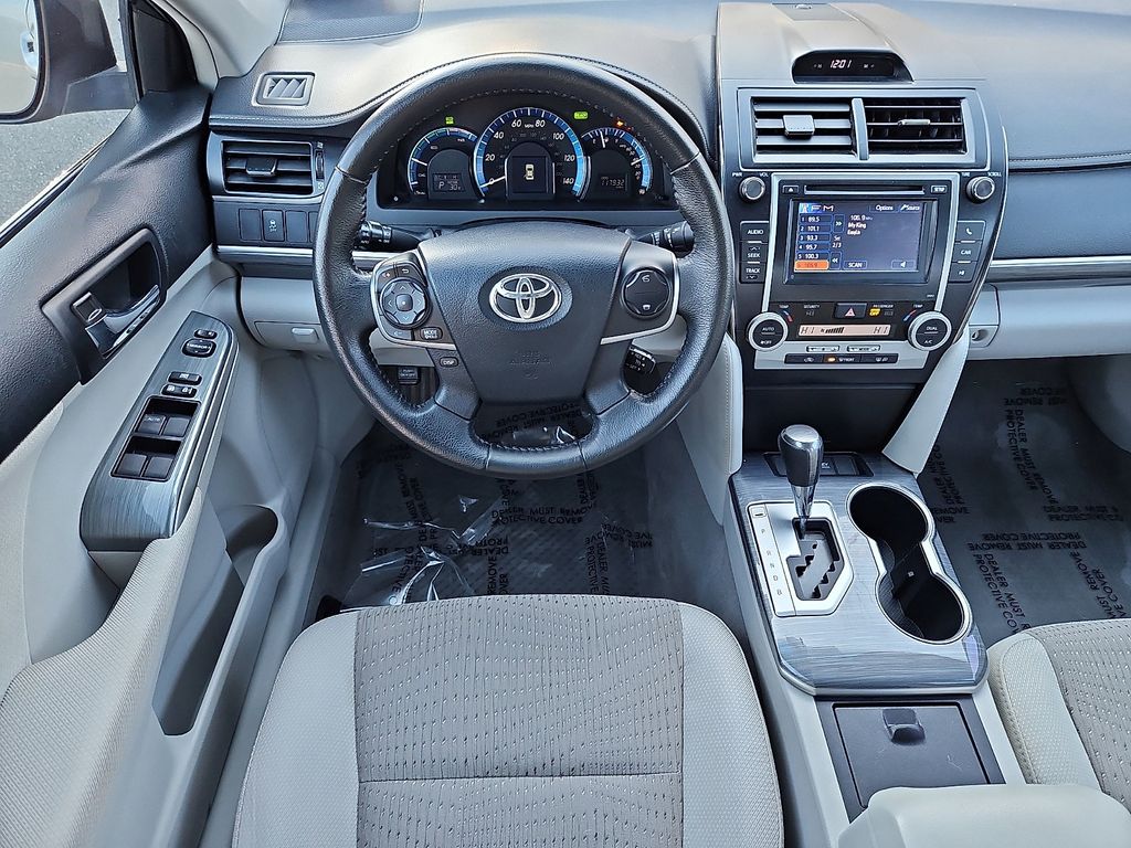 Thumbnail: 2012 Toyota Camry - 11