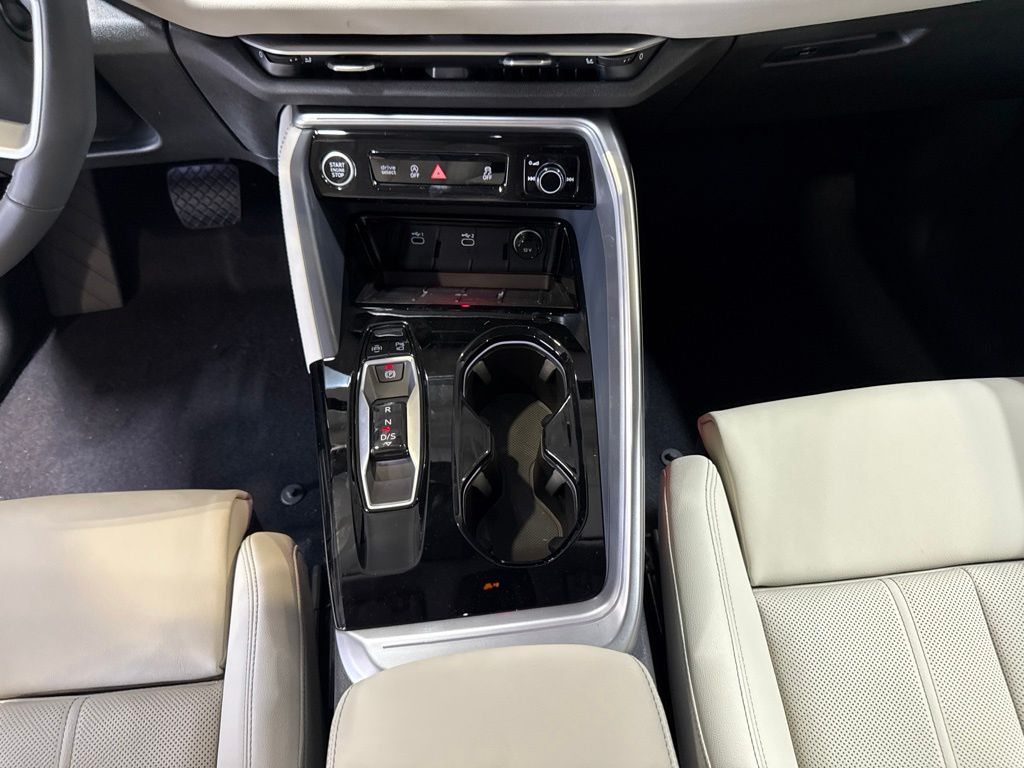 Thumbnail: 2026 Audi Q5 - 27