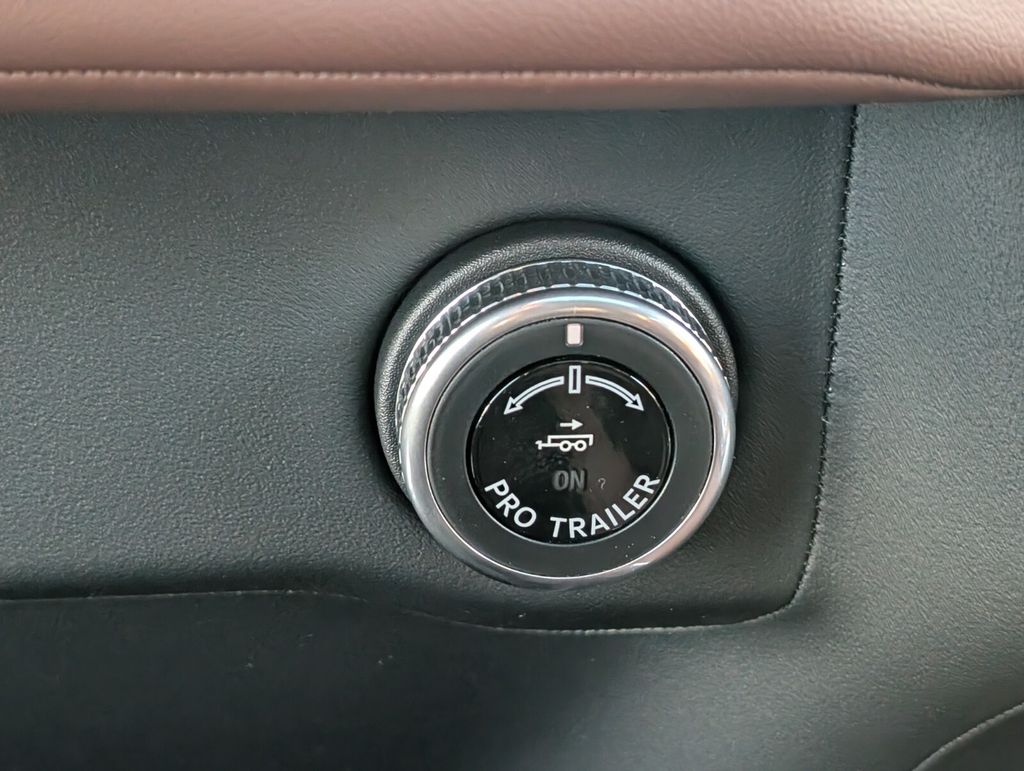 new 2026 Lincoln Navigator car, priced at $103,233