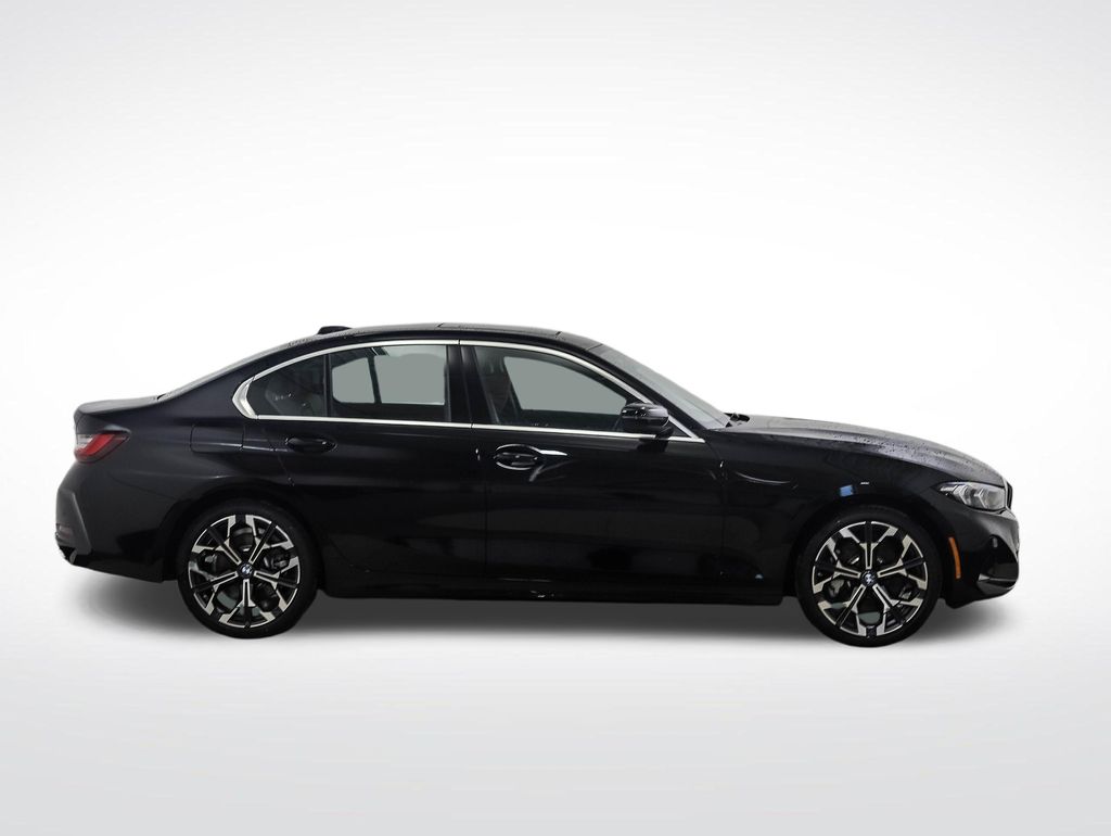 Thumbnail: 2026 BMW 3 Series - 6