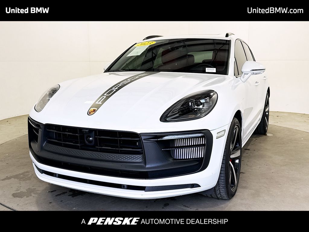 Thumbnail: 2023 Porsche Macan - 1