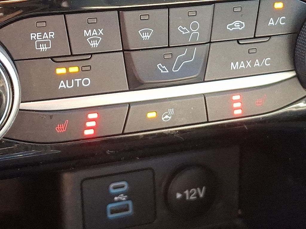 Thumbnail: 2022 Ford Escape - 26