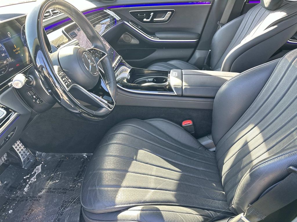 Thumbnail: 2022 Mercedes-Benz S-Class - 28